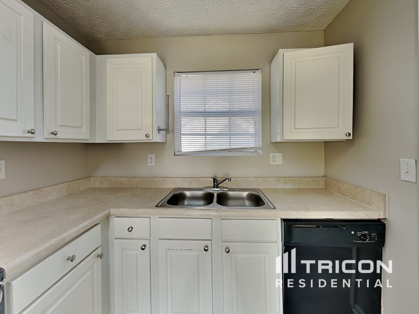 Building Photo - 1791 Killarney Dr SW
