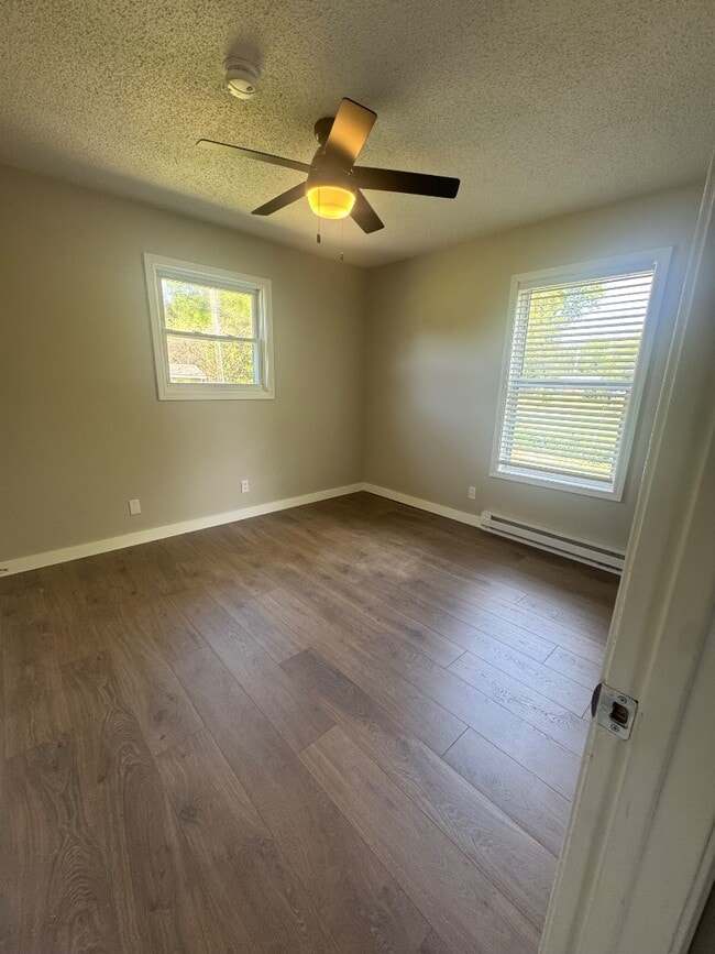 Building Photo - 4837 Greenfield Dr