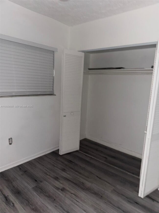 Building Photo - 6070 W 18th Ave