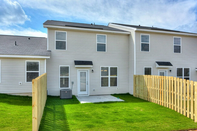 Building Photo - 403 Amesbury Dr
