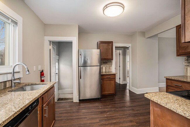 Building Photo - Fantastic, large remodeled 3-bed/1-bath ranch, unfinished basement & partially enclosed yard