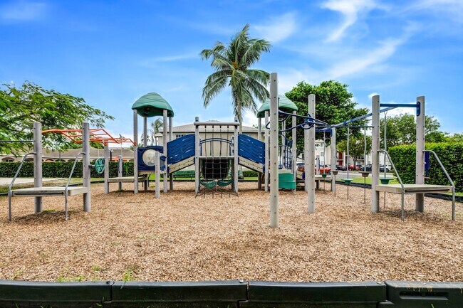 Building Photo - Crossings at University