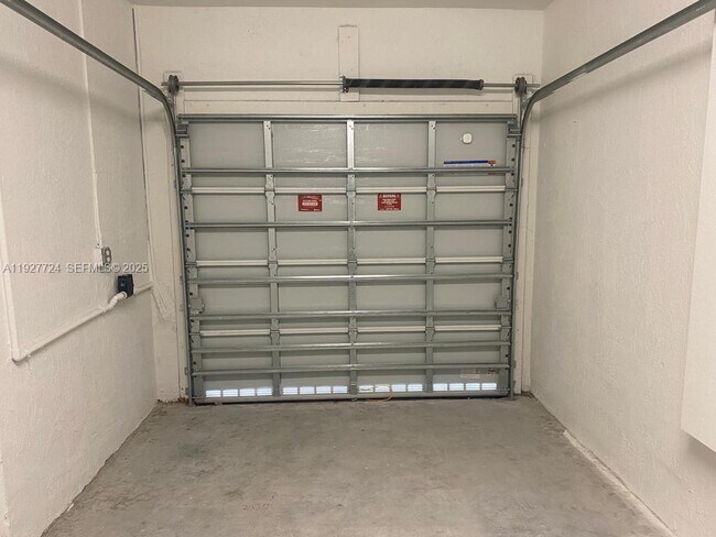 Building Photo - 2603 SE 11th St