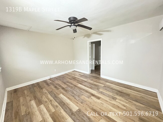 Building Photo - 1319 Maple St