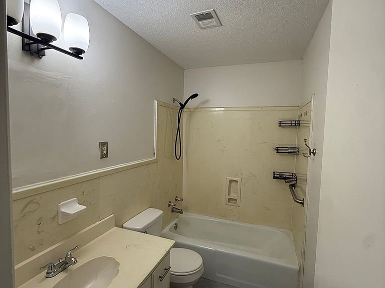 Building Photo - 7176 Pam Dr