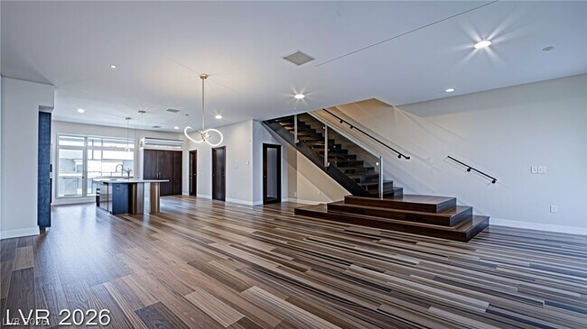 Building Photo - 8925 W Flamingo Rd