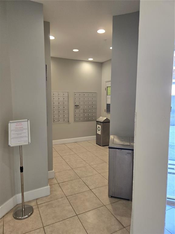 Building Photo - 470 3rd St S