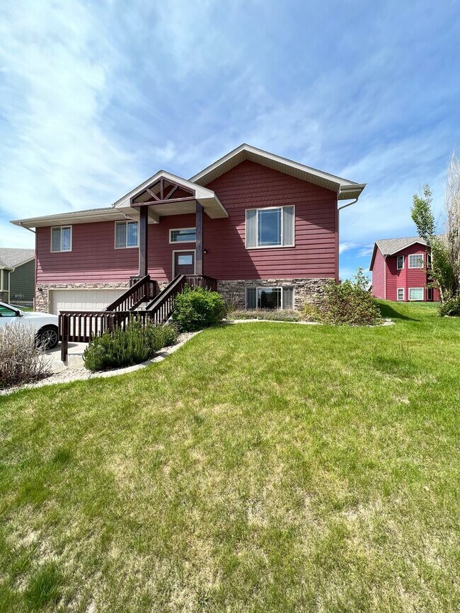 Primary Photo - 3 bedroom, 3 bathroom Red Rocks Home for Rent