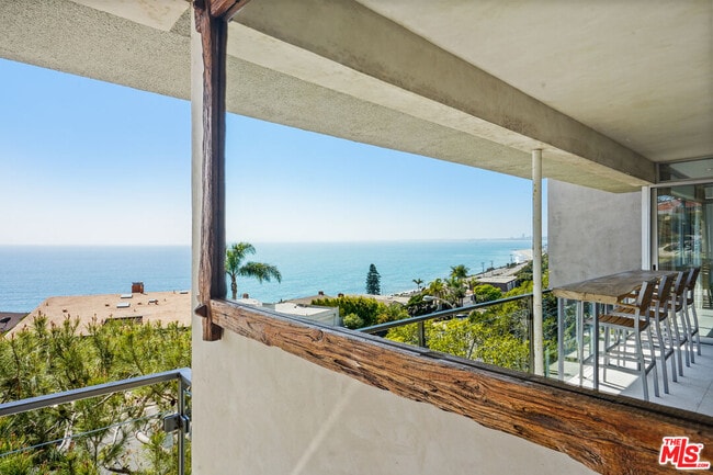 Building Photo - 18101 W Coastline Dr