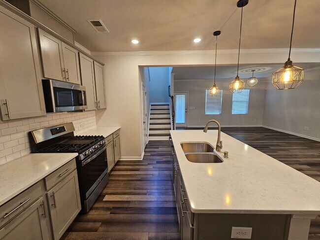 Building Photo - 6529 Mezzo Ln