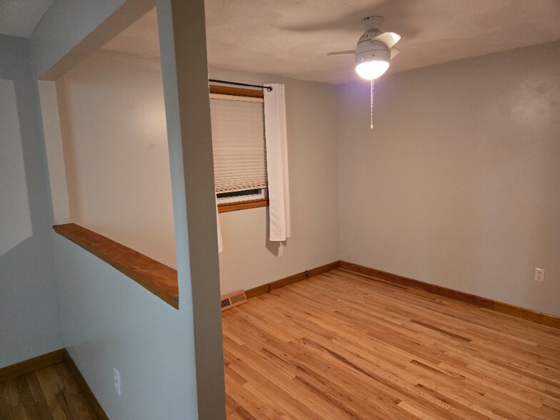 Building Photo - 2 Curt Rd