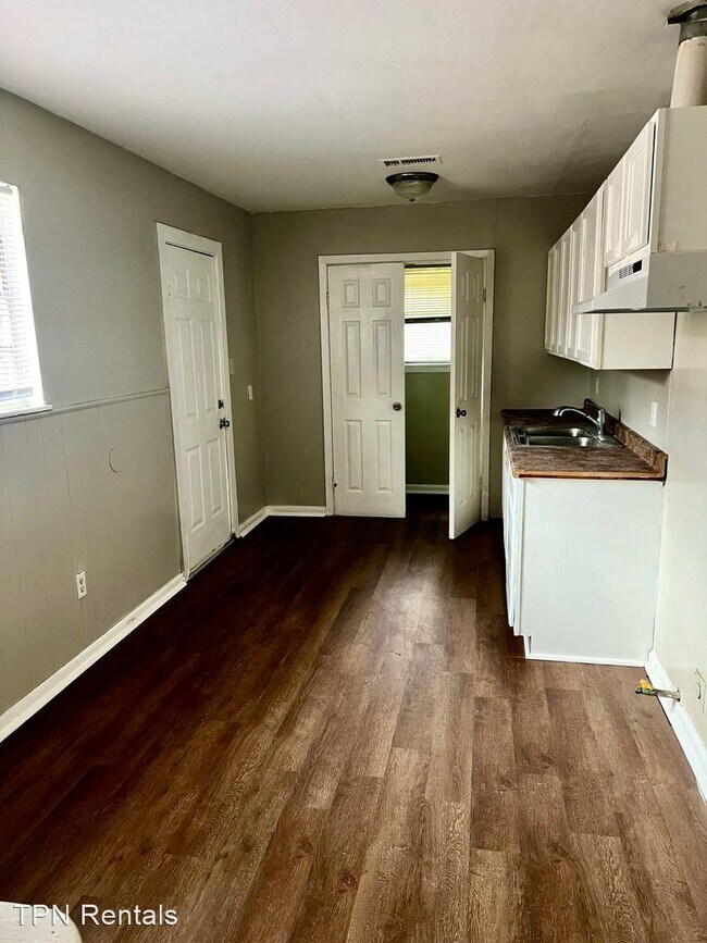 Building Photo - 3 br, 1 bath House - 564 Sassafrass
