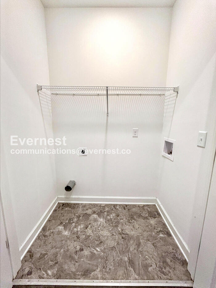 Building Photo - 787 Coopers Wy