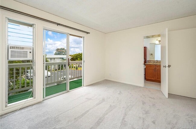 Building Photo - Beautiful Updated 3BR Unit!!