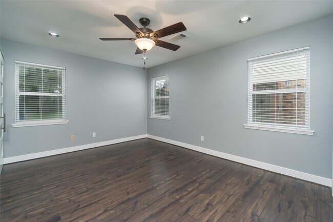 Building Photo - 8326 Hazen St