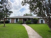 Building Photo - 2916 Robin Rd