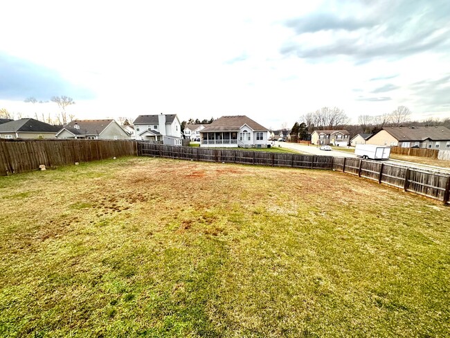 Building Photo - 1192 Meachem Dr