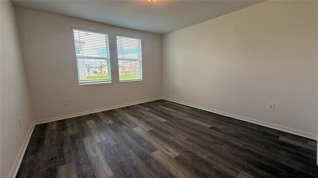 Building Photo - 1373 Current Pl