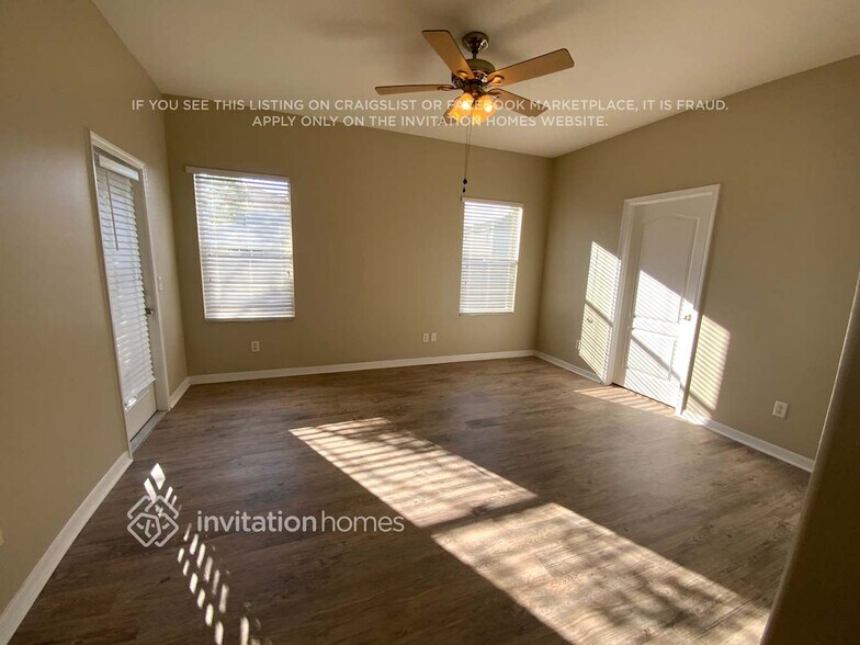 Building Photo - 1827 Atlantic Dr