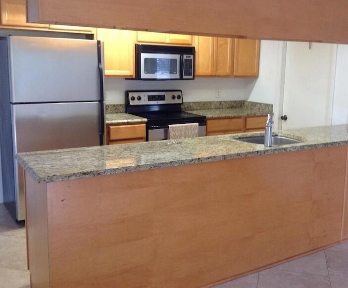 Building Photo - 1305 Periwinkle Pl