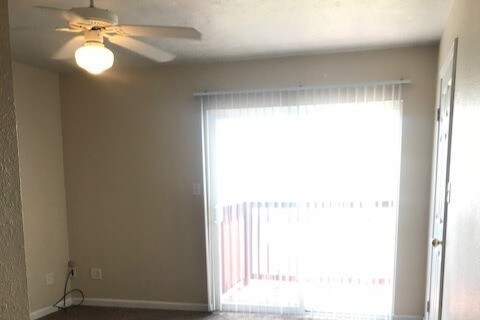 Building Photo - 510 S Poplar St