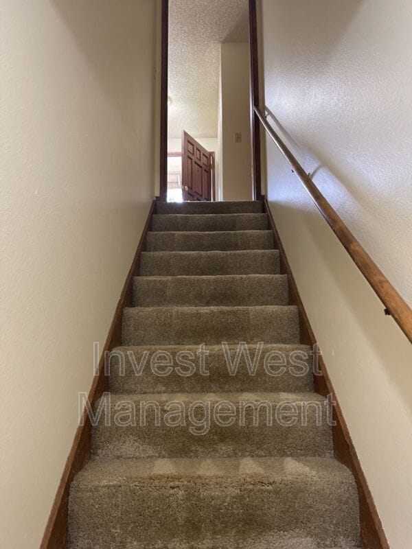 Building Photo - 2804 NE 113th St