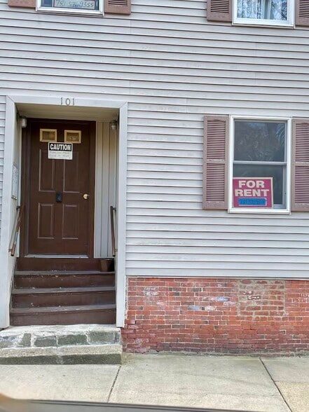 Primary Photo - 101 Mason St