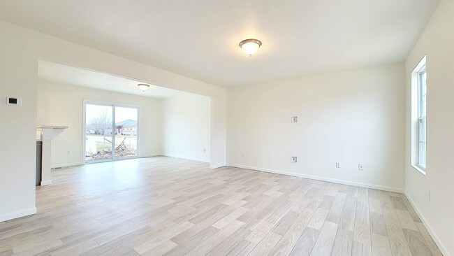 Building Photo - 1929 Blue Stem Ct