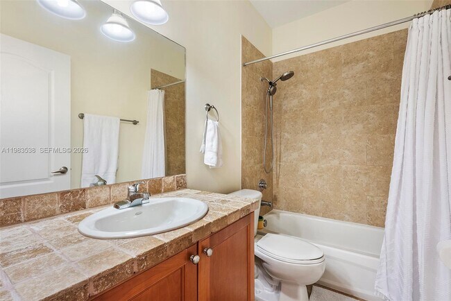 Building Photo - 2767 Coconut Ave