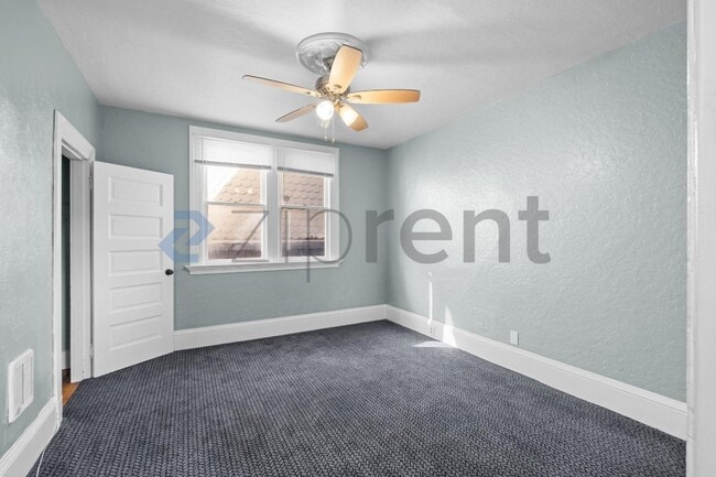 Building Photo - 827 Georgia St