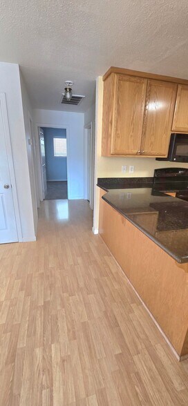 Building Photo - 323 Kipps Ln
