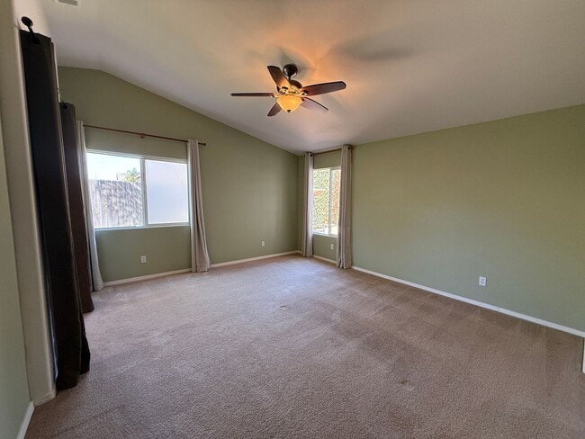 Building Photo - Spacious Single Story 4 Bedroom, 2 Bathroo...