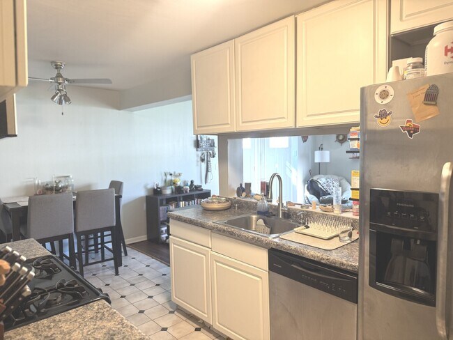 Building Photo - 362 Farmington Ln