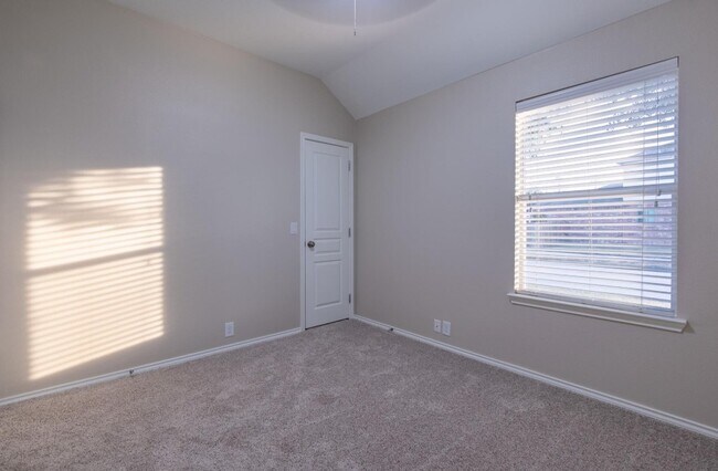 Building Photo - 5402 Hickory Harvest Dr