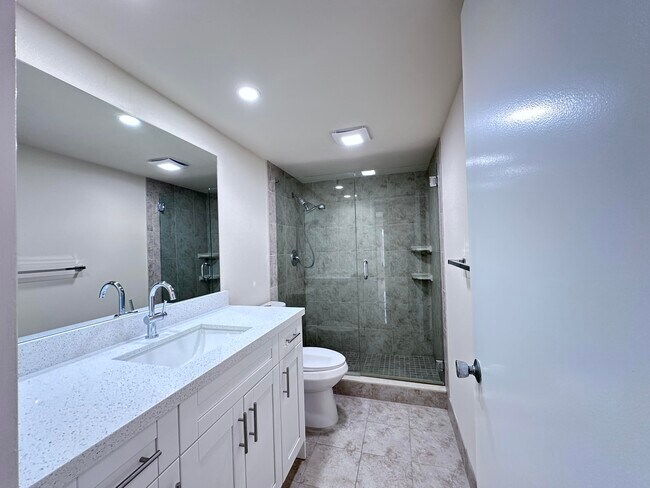 Building Photo - 10777 W Sample Rd