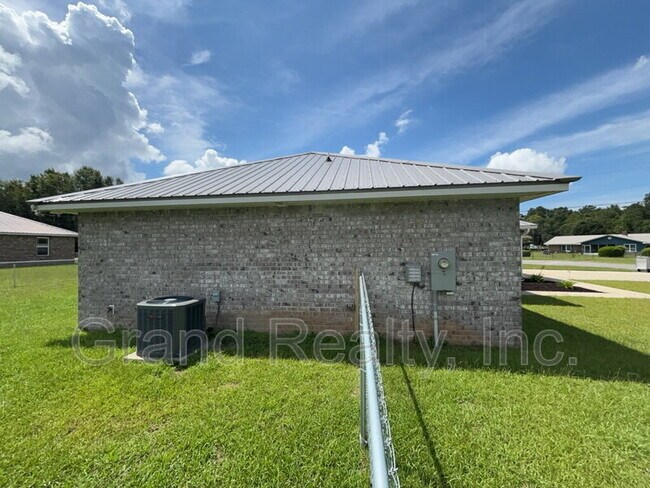 Building Photo - 4004 Roxies Ln
