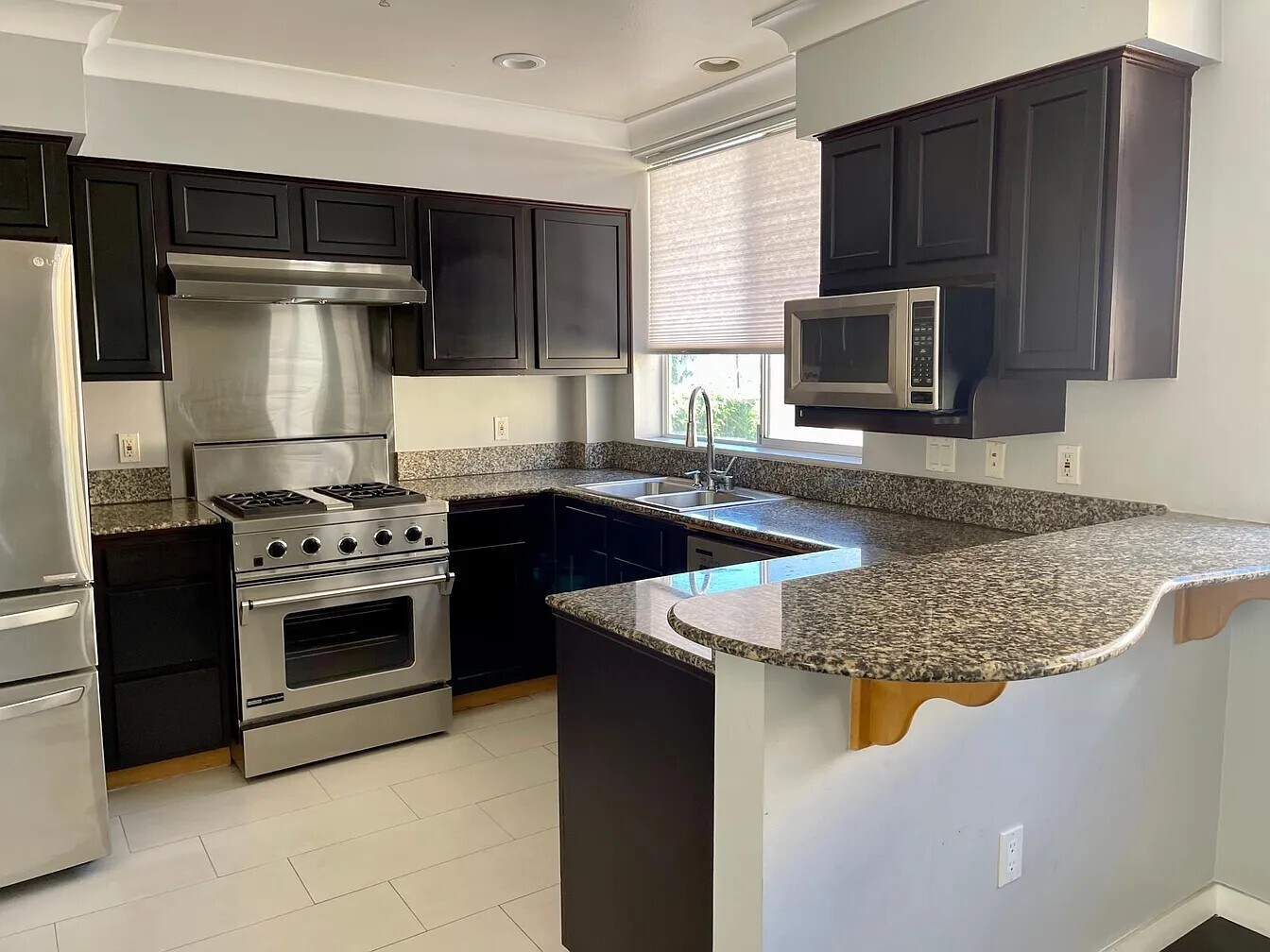 Kitchen - 1222 S Westgate Ave