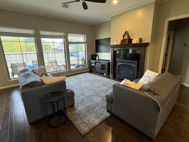 Building Photo - 2001 Mt Vernon Rd