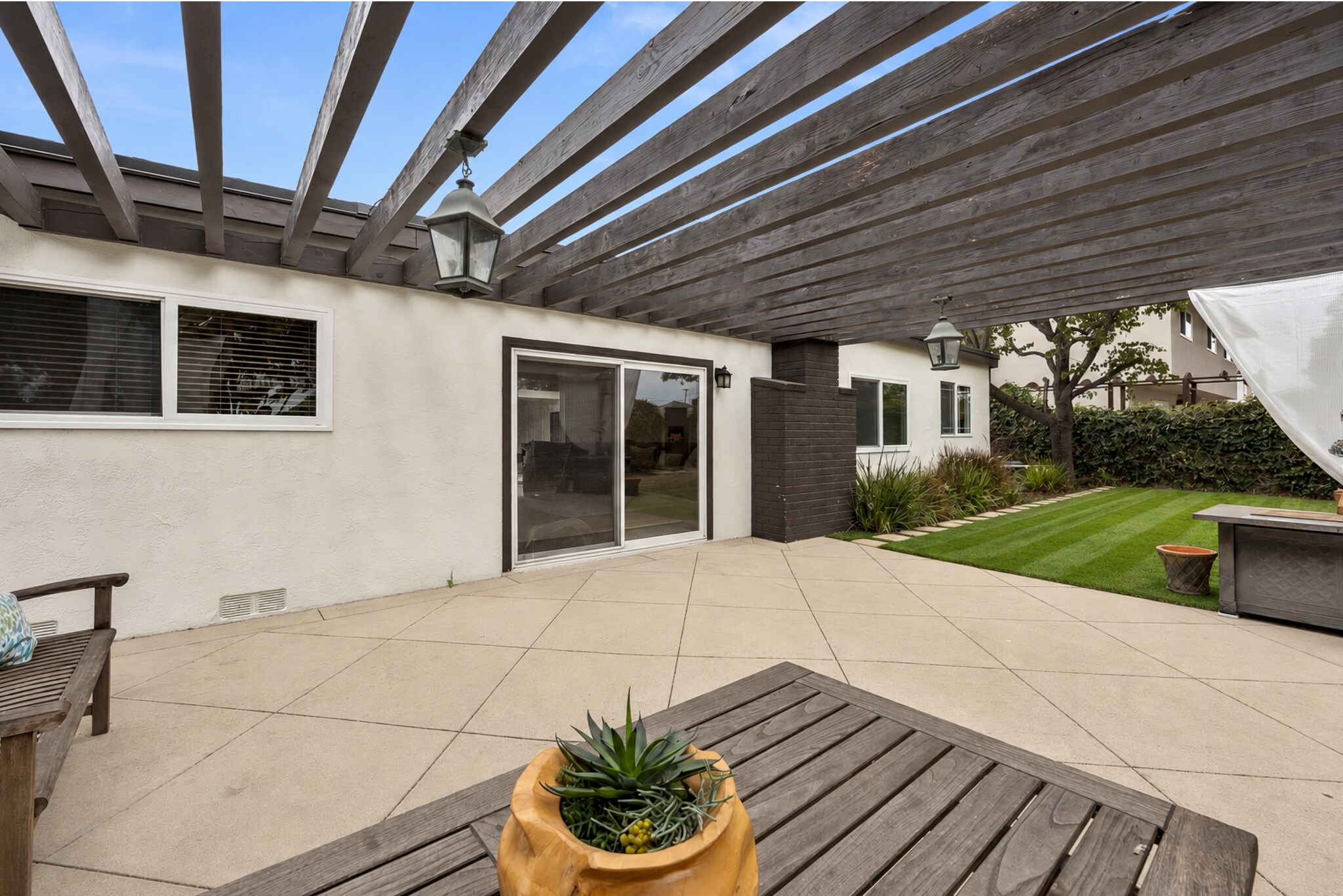 Backyard Patio - 19112 Colchester Ln