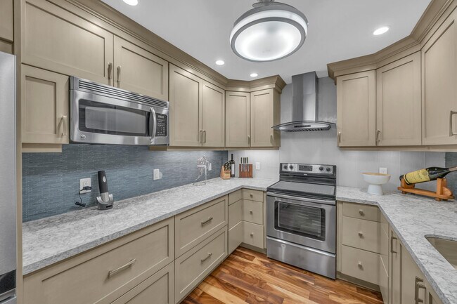 Building Photo - 25 SE Turtle Creek Dr
