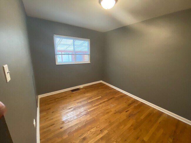 Building Photo - Beautiful 2 bedroom home in Chaffee Park with Huge Studio
