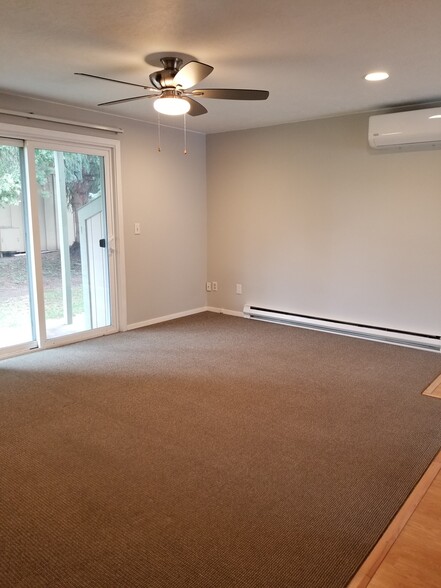 Building Photo - 1030 Davidson Dr