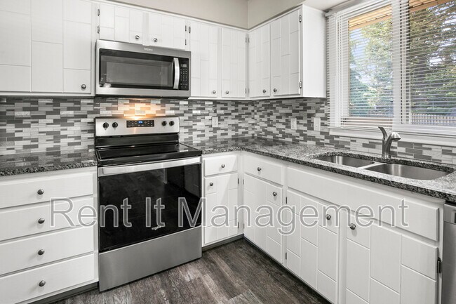 Building Photo - 9201 Park View Blvd