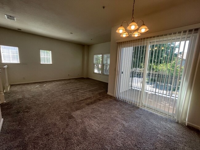 Building Photo - HAMPTON VILLAGE - 2 BR / 2 BA CONDO AVAILABLE NOW!
