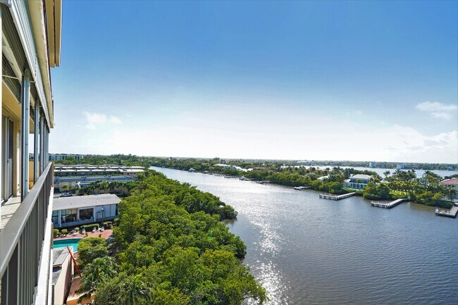 Building Photo - 3581 S Ocean Blvd