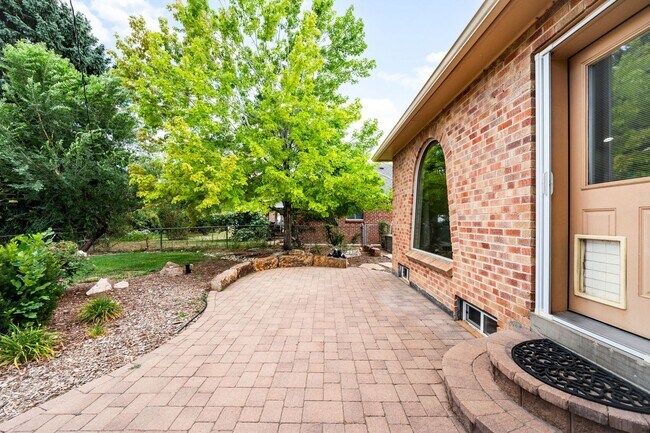 Building Photo - 4BD, 3BA Park Hill Home with Yard and 2-Car Garage