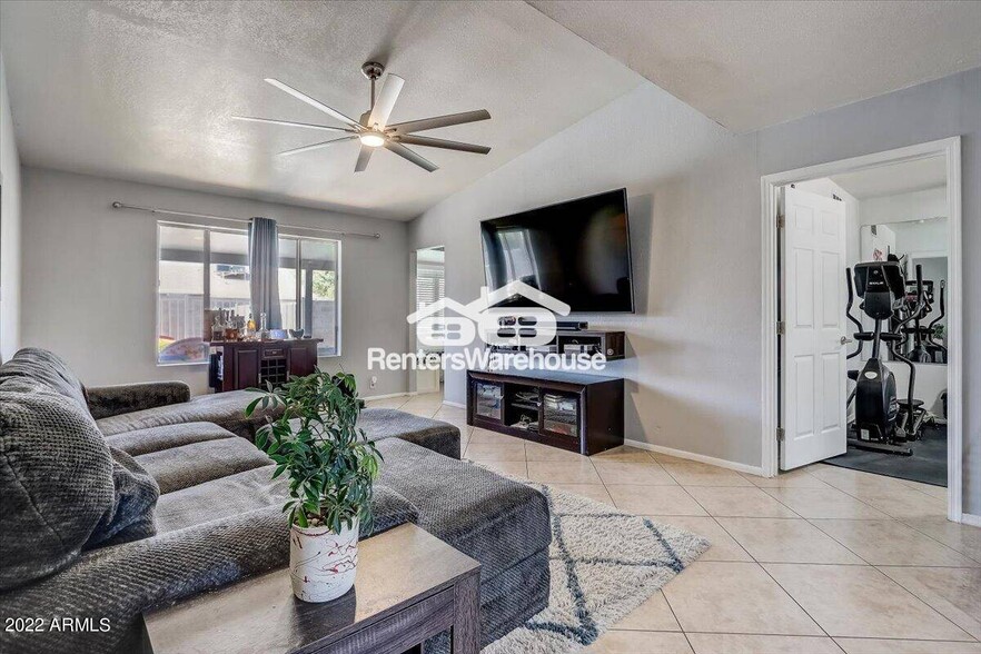 Building Photo - 4145 W Danbury Dr