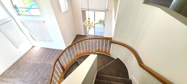 Building Photo - Single Family House - 4 Bedrooms + 2.5 Bat...