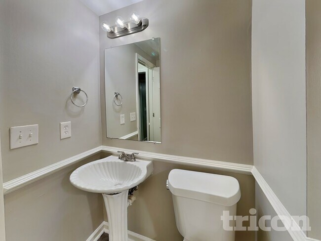 Building Photo - 3560 Erdly Ln