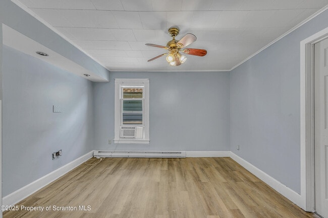 Building Photo - 7 Plum Pl